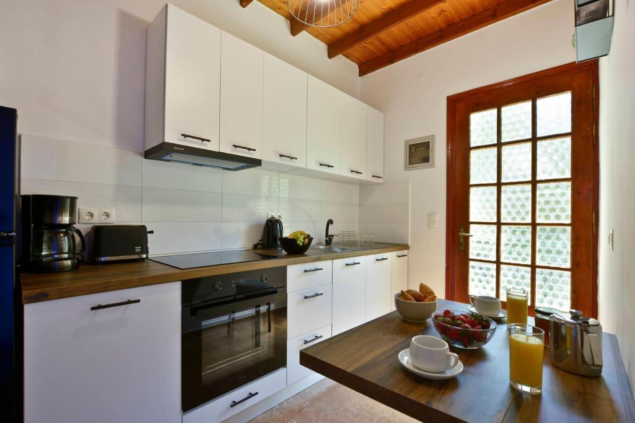 Alamanos House Mesongí المظهر الخارجي الصورة